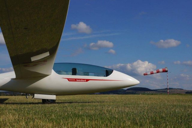 twin-shark-rent-glider_08
